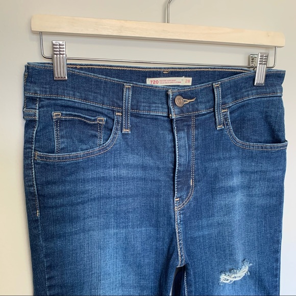 SOLD Levi’s 720 High Rise Super Skinny Distressed Jeans Size 28 - Picture 5 of 9